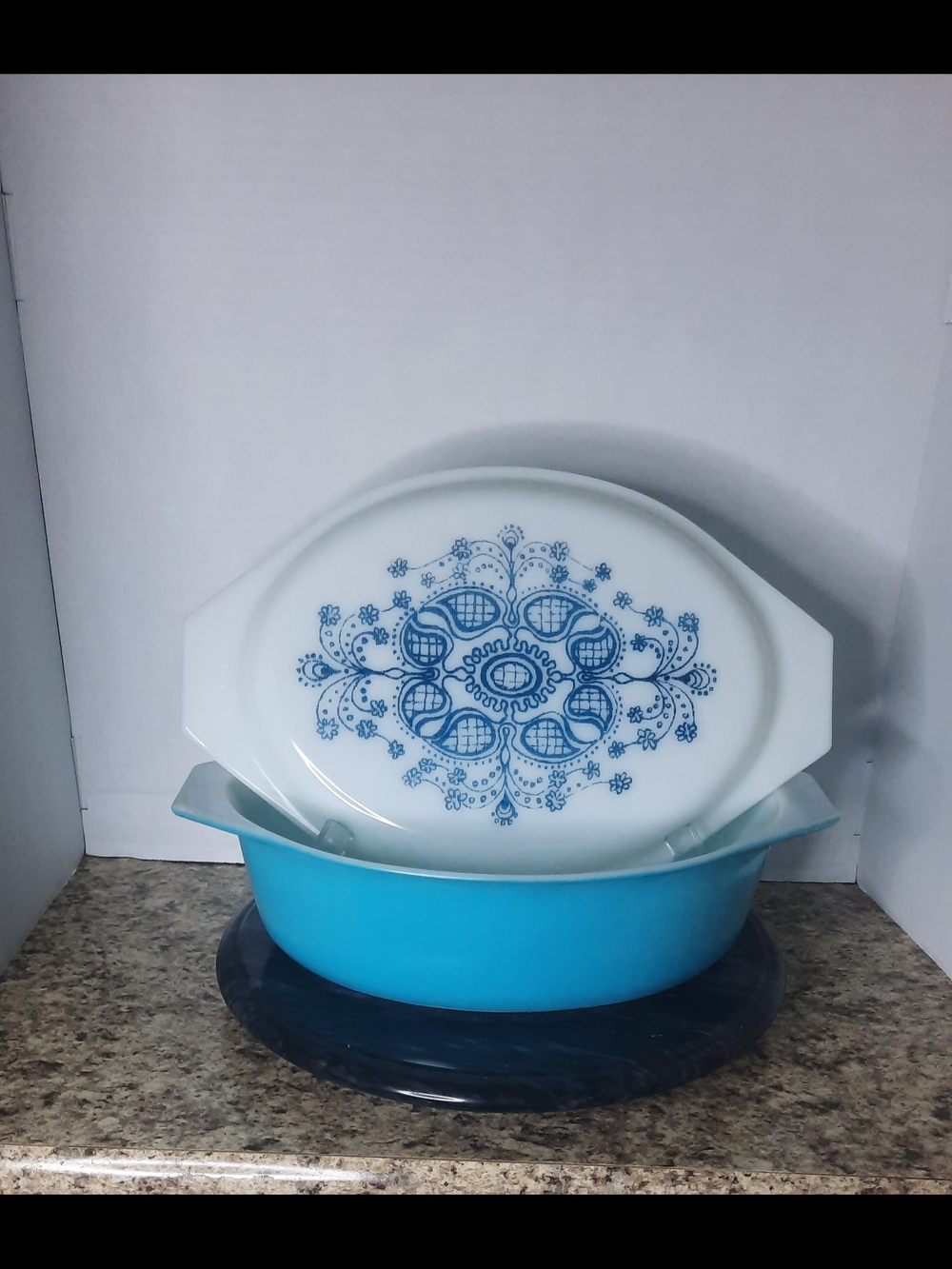 Vintage Pyrex Promotional Blue Doily 045 Casserole Dish